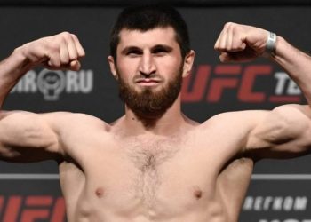 Анкалаев и Блахович не смогли разыграть пояс чемпиона UFC