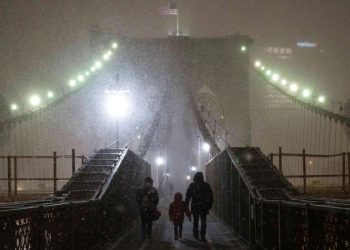 Байден предложил губернатору Нью-Йорка все ресурсы для борьбы с непогодой