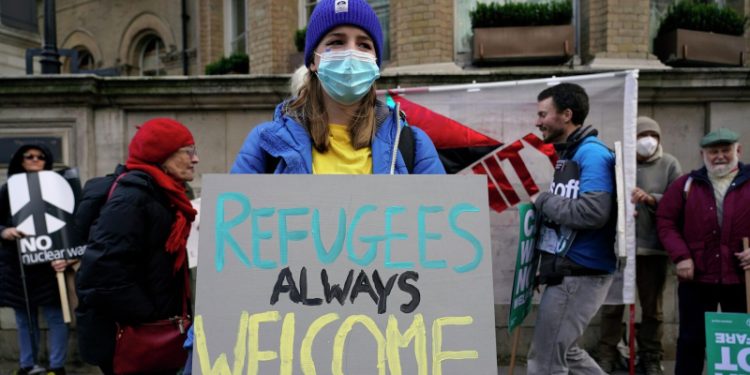 Британская журналистка пожаловалась на чувство стыда из-за украинцев