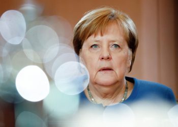 Бывший вице-канцлер Австрии осудил слова Меркель о Минских соглашениях