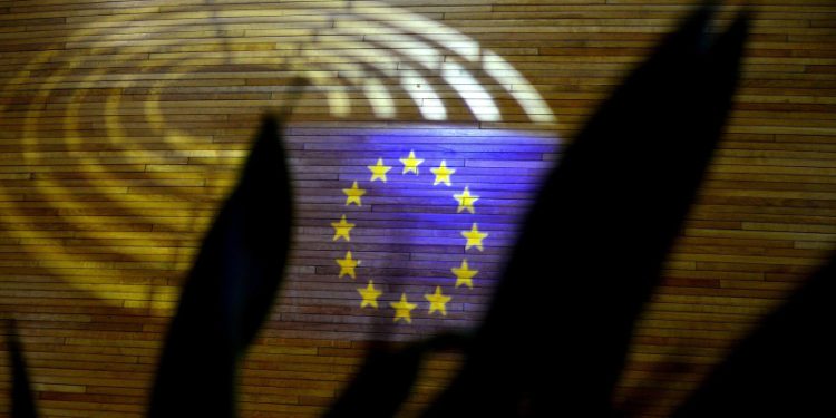 ЕС выразил готовность продолжать санкционную политику в отношении России