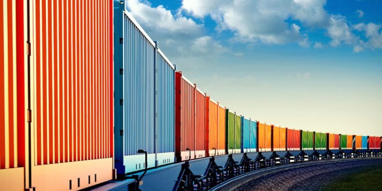 ФТС заявила о рекордном профиците внешней торговли по итогам года