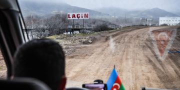 Гутерреш призвал обеспечить свободное движение по Лачинскому коридору