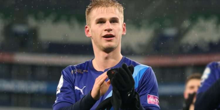 Инсайдер Карпов сообщил, что Пиняев и Глушенков подписали контракты с «Локомотивом»