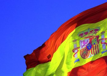 Испания отправит почти 50 электрогенераторов на Украину до Нового года