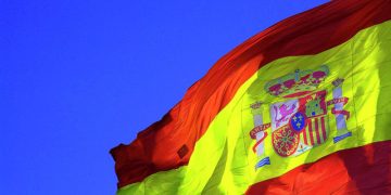 Испания отправит почти 50 электрогенераторов на Украину до Нового года