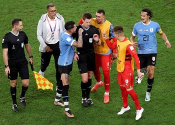 Кавани и Хименесу грозит дисквалификация на 6 месяцев