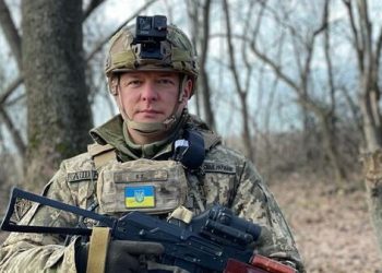 Киевский политик сделал боевое фото на юбилей и опозорился