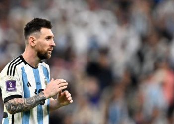 Комментатор Андронов извинился за оскорбление Месси