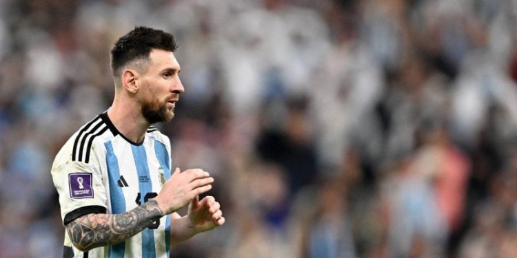 Комментатор Андронов извинился за оскорбление Месси