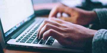 Компанию Meta* обвинили в разжигании ненависти в Африке