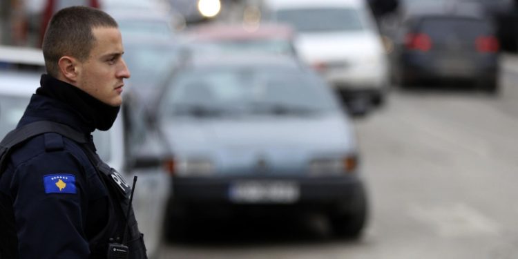 Косовоалбанская полиция блокировала въезд через КПП Ярине, пишут СМИ