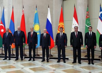 Лидеры стран СНГ получили в подарок к Новому году символические перстни