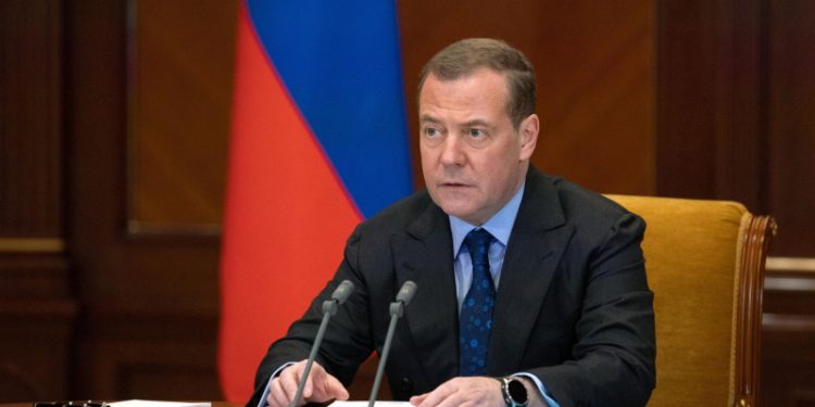 Медведев прокомментировал призыв главы СНБО Украины «уничтожить Россию»