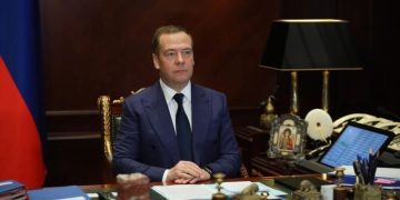 Медведев сделал «футуристический прогноз» на 2023 год