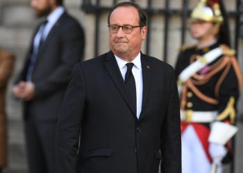 «Меркель была права». Олланд откровенно высказался о Минских соглашениях