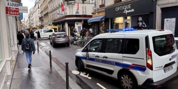 На манифестацию в Париже вышли сотни курдов