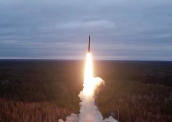 «Нацельте ее на Джонсона»: британцы отреагировали на видео с МБР «Ярс»