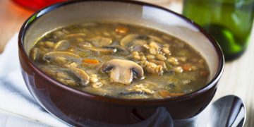 Насыщенный и ароматный: 4 секрета вкусного грибного супа