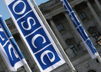 НАТО привнесла конфронтационную модель отношений в ОБСЕ, заявил Лукашевич