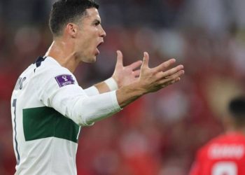 Нелюбимый журналист Роналду не хочет отпускать португальцы из АПЛ