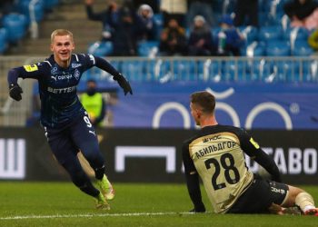 Нигматуллин считает, что переход Пиняева в «Локомотив» был бы ошибочным