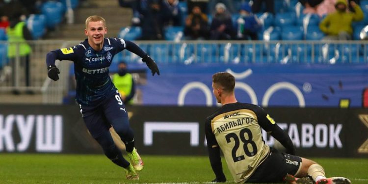 Нигматуллин считает, что переход Пиняева в «Локомотив» был бы ошибочным