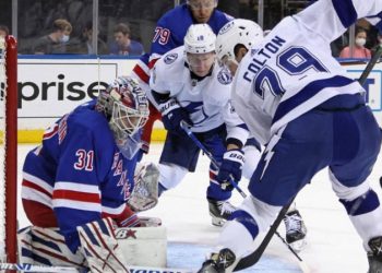 «Нью-Йорк Рейнджерс» без Шестеркина проиграл «Чикаго»