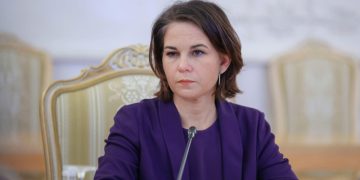 «Она не в себе». Слова Бербок о Путине ужаснули пользователей Сети