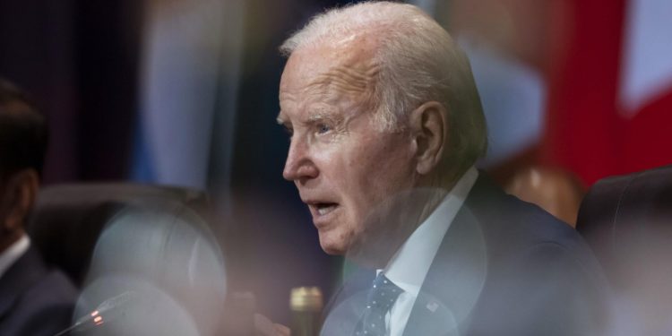 Президент США Байден рассказал об эпидемии «кловида»