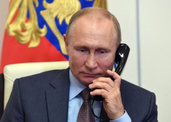 Путин и Пашинян обсудили реализацию договоренностей по Карабаху