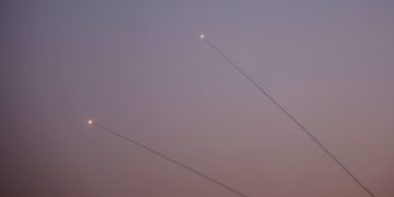 Ракета, выпущенная из сектора Газа, упала в открытой местности в Израиле