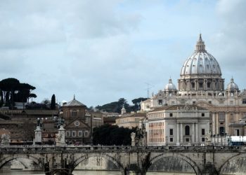 Резиденцию посла Украины в Ватикане испачкали экскрементами