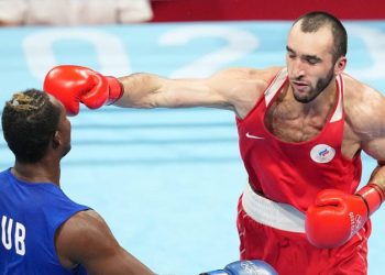 Россиянин Гаджимагомедов завоевал титул чемпиона IBA