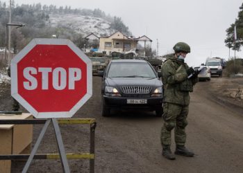 Российские миротворцы обсудят разблокирование Лачинского коридора