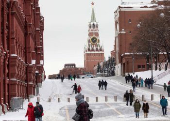 Рост тарифов ЖКХ, завершение срока уплаты налогов, цифровой полис ОМС: что изменится в жизни россиян с 1 декабря