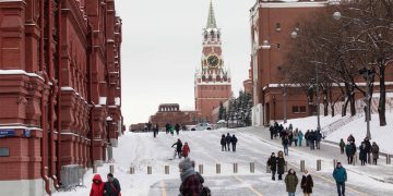 Рост тарифов ЖКХ, завершение срока уплаты налогов, цифровой полис ОМС: что изменится в жизни россиян с 1 декабря