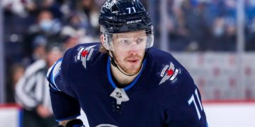 «Сан-Хосе» выставил Свечникова на драфт отказов