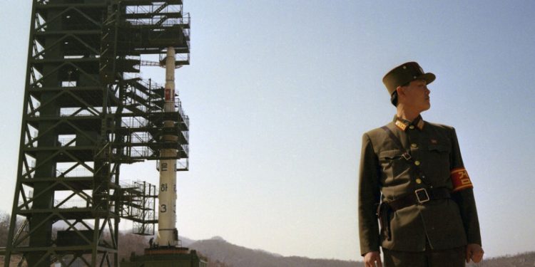 СМИ: КНДР планирует завершить разработку первого разведывательного спутника