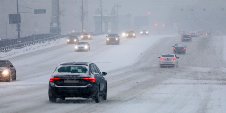 Снег и заносы на дорогах ожидаются в Москве