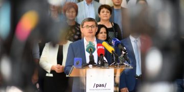 Спикер парламента Молдавии заявил, что не видит угрозы со стороны России