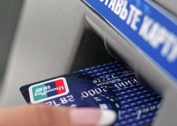 UnionPay ввела лимит на снятие наличных за рубежом по российским картам