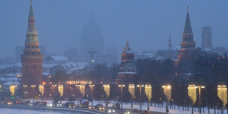 В Кремле прокомментировали возможность переговоров на условиях Киева