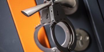 В США освободили из заключения россиянина Мартышева