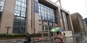 В здании Совета ЕС в Брюсселе погасили свет в знак солидарности с Украиной