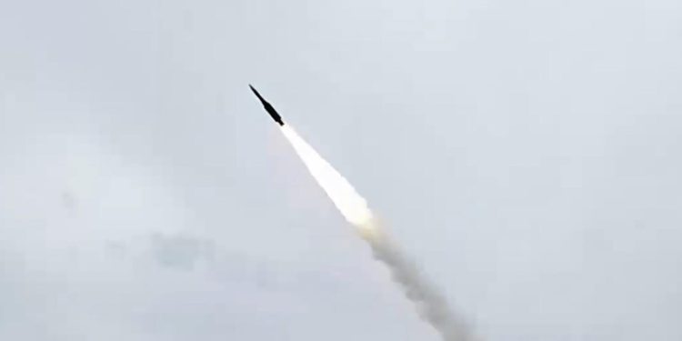 Власти украинского Хмельницкого заявили о повреждении военного объекта