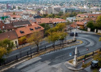 Власти Венгрии заявили, что выступали против кредита ЕС в помощь Украине