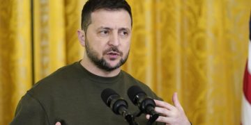 Во Франции раскрыли неудобную для европейцев правду о Зеленском