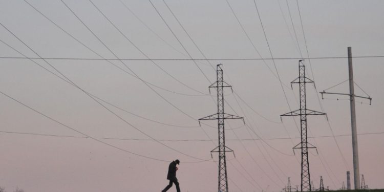 Во Львовской области без света остались 470 тысяч абонентов