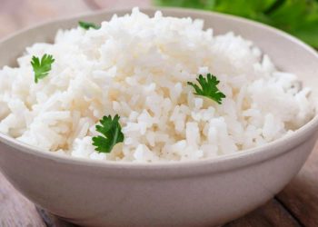 Зачем жарить рис перед варкой: хитрость, которую многие упустили